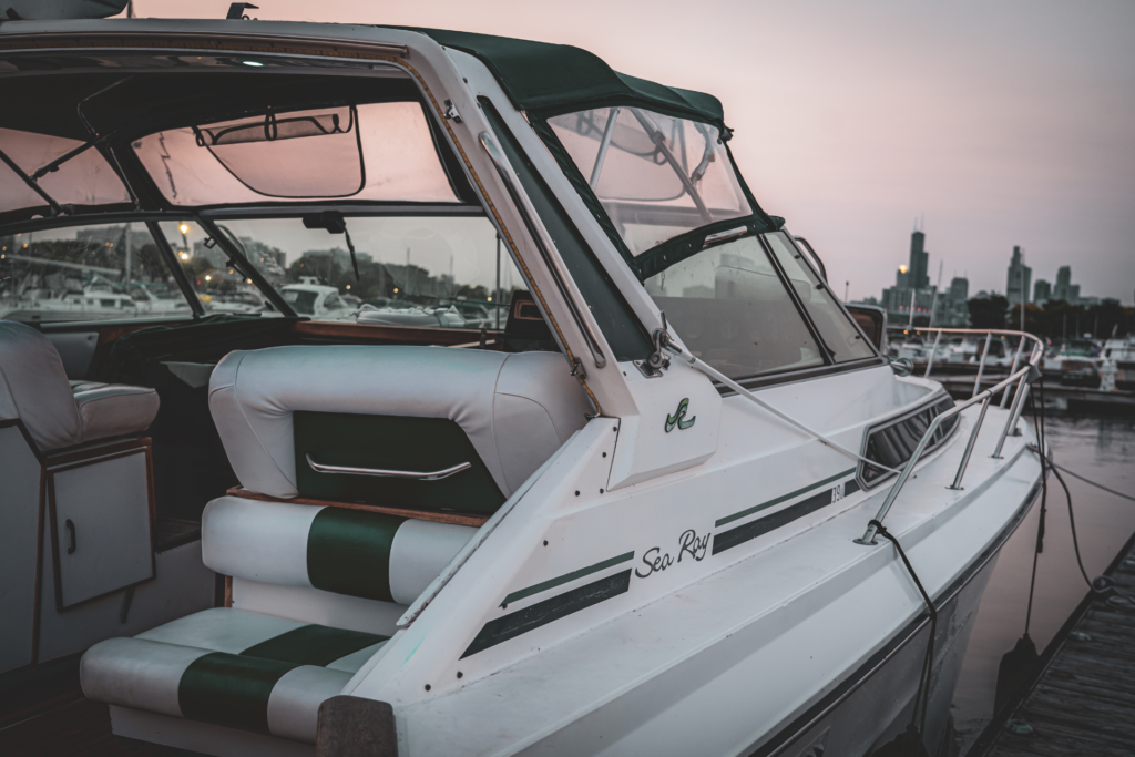 Sea Ray 390