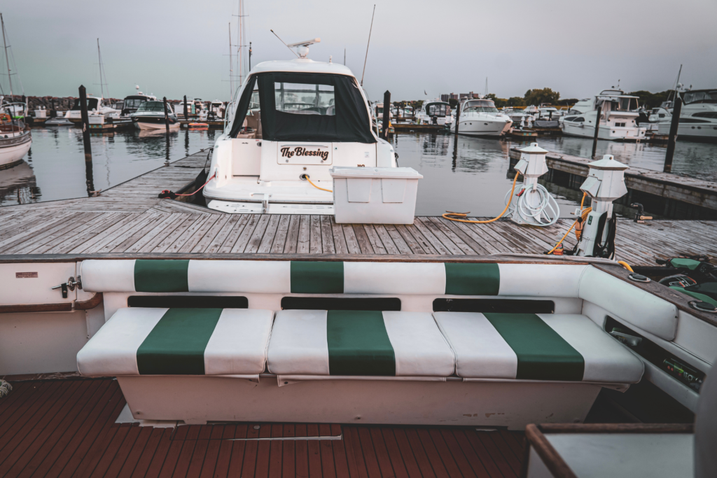 Sea Ray 390