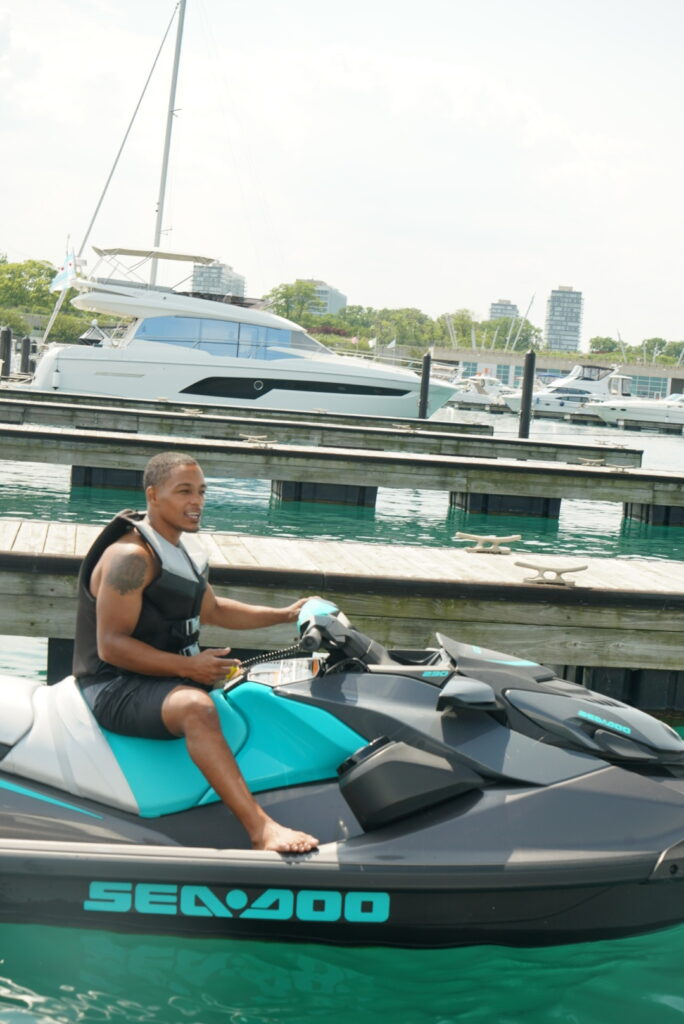 Sea Ray 390